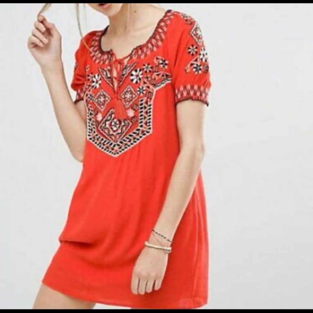 Abercrombie and Fitch embroidered shift dress